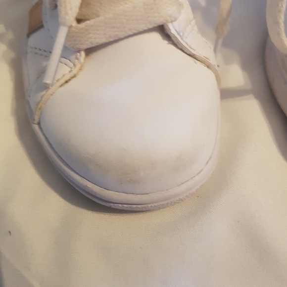 Adidas size 11K white leather shoes - Picture 5 of 9